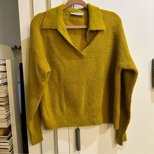 *SOLD* Everlane waffle collared alpaca sweater